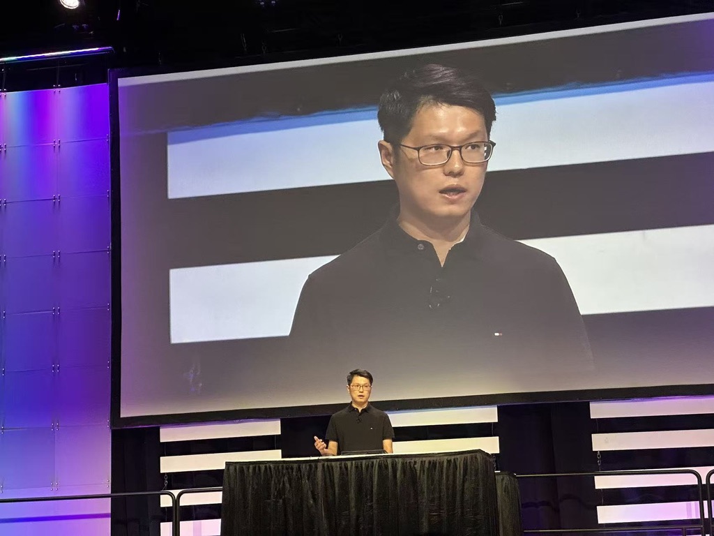 Xiaotao SHEN speaking at ASMS 2025