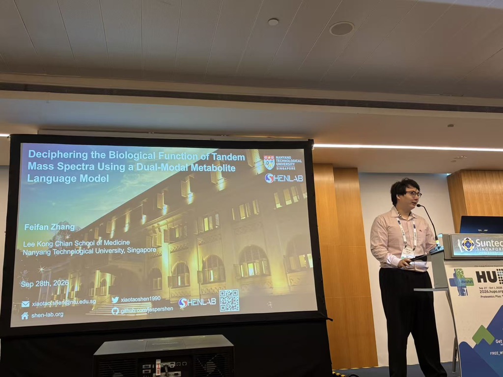 Feifan ZHANG giving an oral presentation at HUPO 2026
