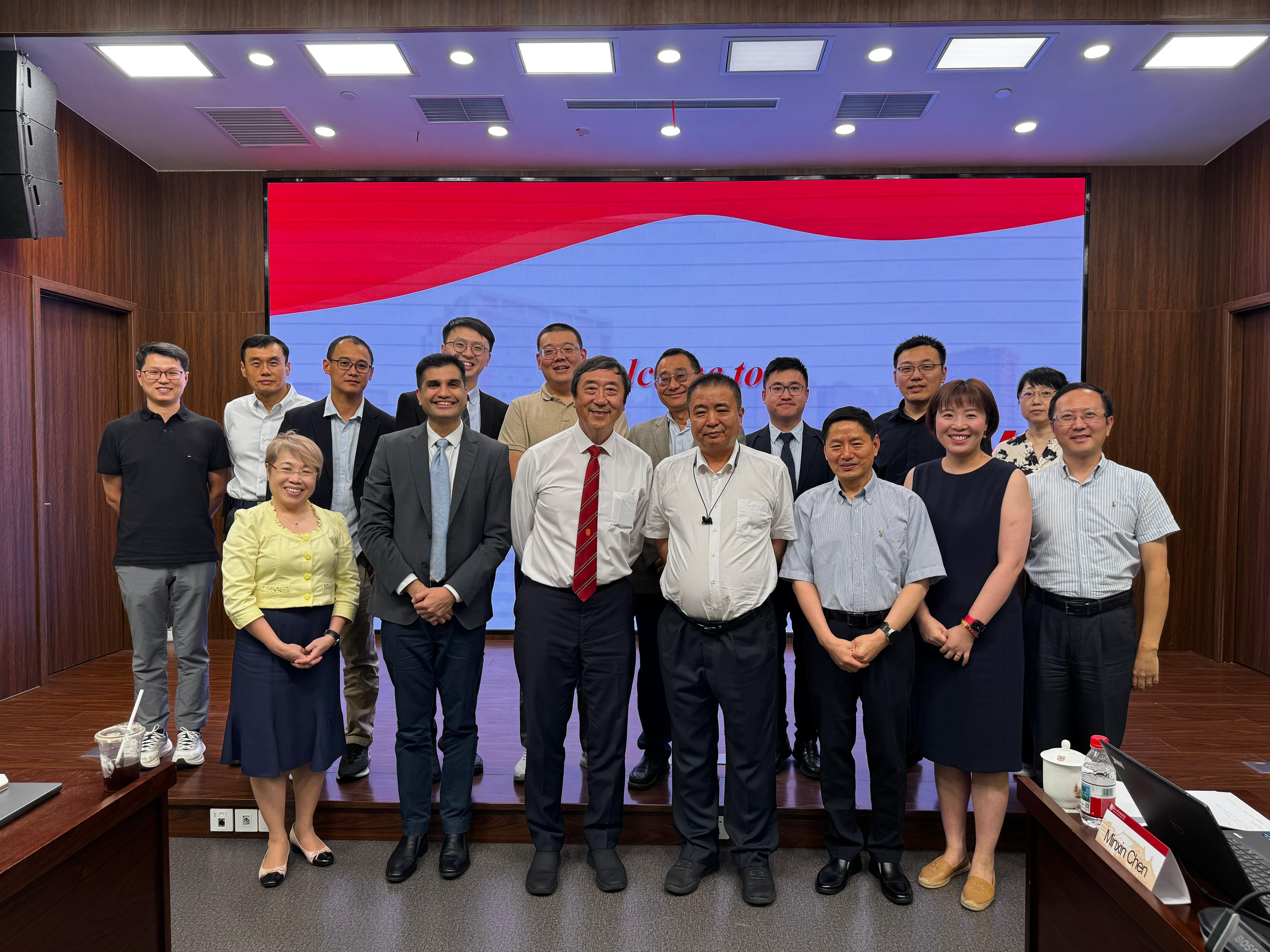 2025/7/2 Visiting Fudan University